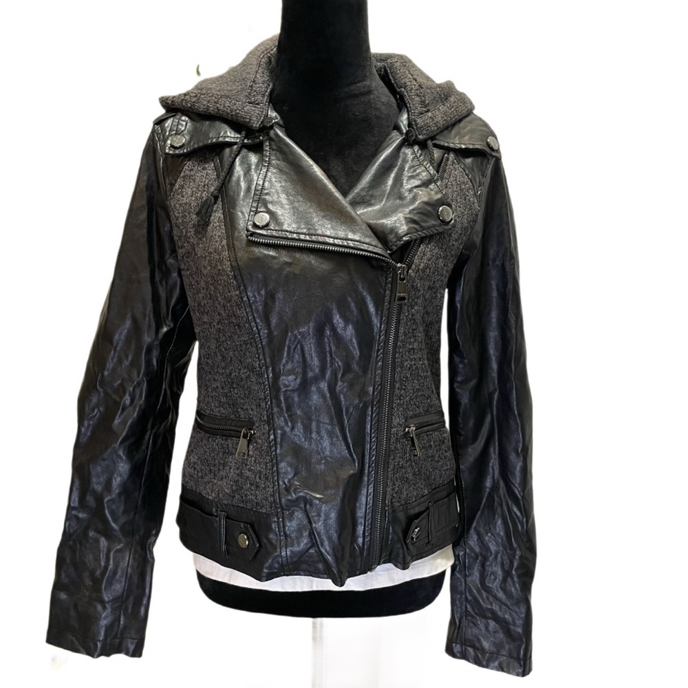 NWOT bebe Women's Black Faux Leather & Gray Knit Hooded Moto Jacket Size M